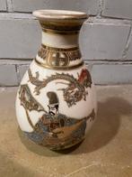 Japanse vaas Satsuma, in Wassenaar, Antiek en Kunst, Antiek | Vazen, Ophalen