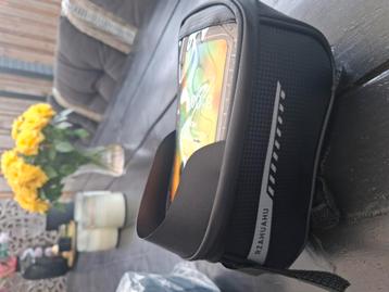Waterdicht telefoontasje met touchscreen beschikbaar voor biedingen