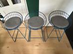 Pastoe Braakman Wire KM07 Blue 3 stuks, Huis en Inrichting, Barkrukken, Ophalen, Met voetsteun, 60 tot 90 cm, Zo goed als nieuw