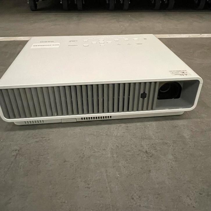 Casio XJ-M250 Beamer met HDMI aansluiting, Audio, Tv en Foto, Beamers, Gebruikt, DLP, Overige resoluties, Ophalen of Verzenden