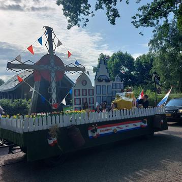 Versierde wagen  beschikbaar voor biedingen