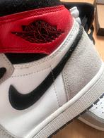 Jordan 1 mid grey & red size 40,5, Kleding | Heren, Schoenen, Ophalen of Verzenden, Zo goed als nieuw, Overige kleuren