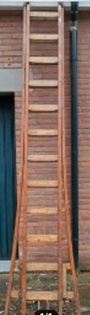 Grote houten uitschuifladder optrekladder schildersladder beschikbaar voor biedingen