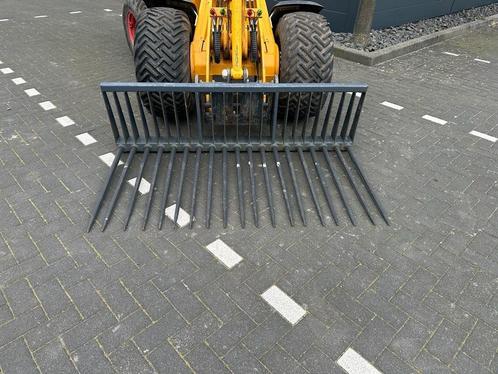 Knikmops 250 Tegelriek 170 cm gebruikt met nieuwe tanden, Zakelijke goederen, Machines en Bouw | Kranen en Graafmachines, Wiellader of Shovel
