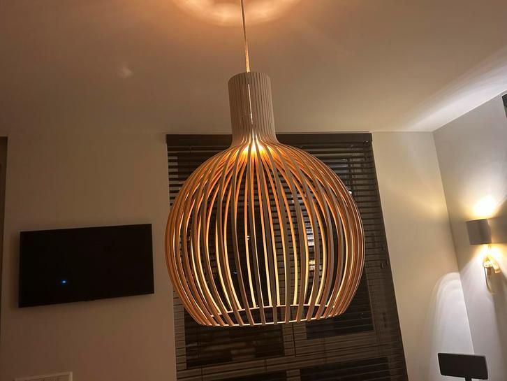 Secto Octo Design Hanglamp, Huis en Inrichting, Lampen | Hanglampen, Zo goed als nieuw, 50 tot 75 cm, Hout, Ophalen