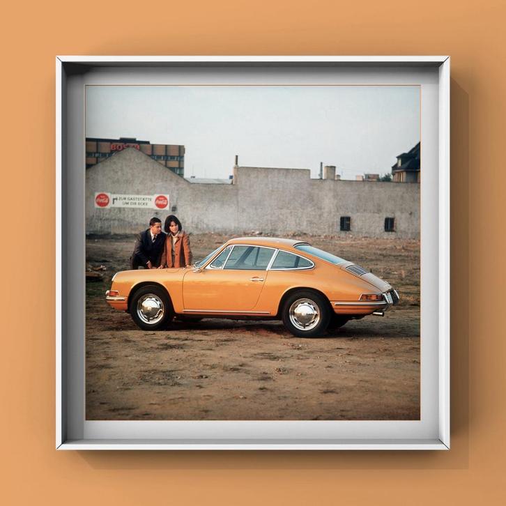 Fine art print Porsche 912 (Frankfurt 1967) – 40 x 40 cm, Huis en Inrichting, Woonaccessoires | Schilderijen, Tekeningen en Foto's