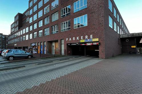 Parkeerplaats Te Koop/Te Huur/Nijmegen/Stalling/Garage, Huizen en Kamers, Garages en Parkeerplaatsen