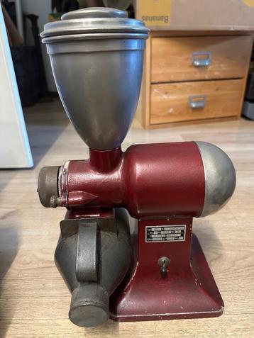 Elektrische vintage koffiemolen  beschikbaar voor biedingen