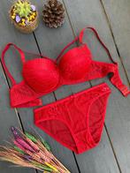 Lingeriesets - Alle kleuren & maten - 3000 stuks, Ophalen of Verzenden, Overige kleuren, Setje
