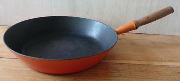 Crueset hoge gietijzeren steel-/koeken-/hapjespan maat 28 beschikbaar voor biedingen