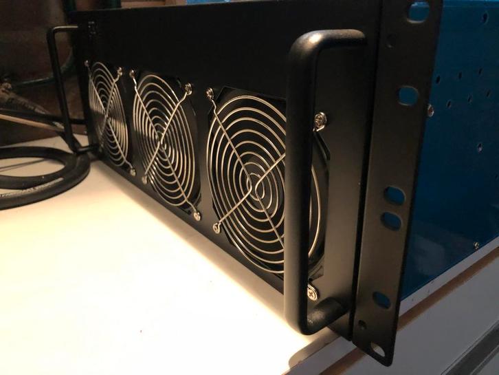 Crypto Miner – Passief Inkomen | Plug & Play, Computers en Software, Overige Computers en Software, Zo goed als nieuw, Ophalen