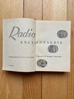 Radio encyclopaedie samengesteld J.J.L. van Zuylen. 1949, Audio, Tv en Foto, Radio's, Ophalen of Verzenden, Zo goed als nieuw