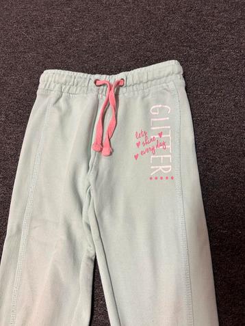 Leuke meisjes broeken maat 110/116 beschikbaar voor biedingen