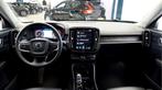 Volvo XC40 1.5 T5 Plug-in Hybrid 193kW/262pk DCT7 Ultimate F, Met garantie (alle), Wit, Hybride Elektrisch/Benzine, 3 cilinders