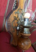 Brocante wand olielamp elektrisch - grote wandlamp hout, Ophalen of Verzenden, Glas, Antiek / klassiek