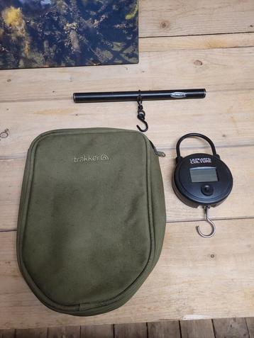Ultimate weger/weighbar en Trakker pouch beschikbaar voor biedingen