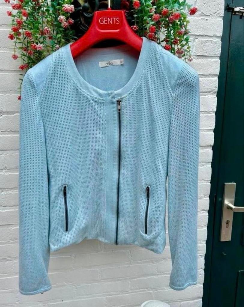 AAIKO Lichtblauw Suède Look Jasje XS, Ophalen of Verzenden, Maat 34 (XS) of kleiner, Blauw, Jasje