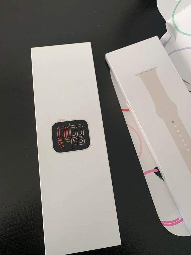 Nieuwe Apple Watch in doos - Aankoopbewijs!, Sieraden, Tassen en Uiterlijk, Smartwatches, Nieuw, iOS, Ophalen of Verzenden