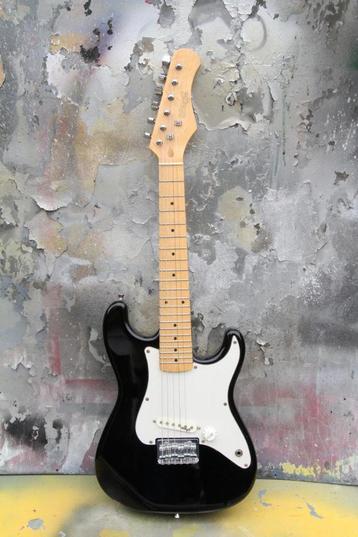 Stagg Electrische Gitaar klein model Ca. 78cm lang beschikbaar voor biedingen