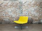 Arper Catifa 60 Lounge Chair geel bij TheReSales, Huis en Inrichting, Fauteuils, 75 tot 100 cm, Ophalen of Verzenden, Zo goed als nieuw
