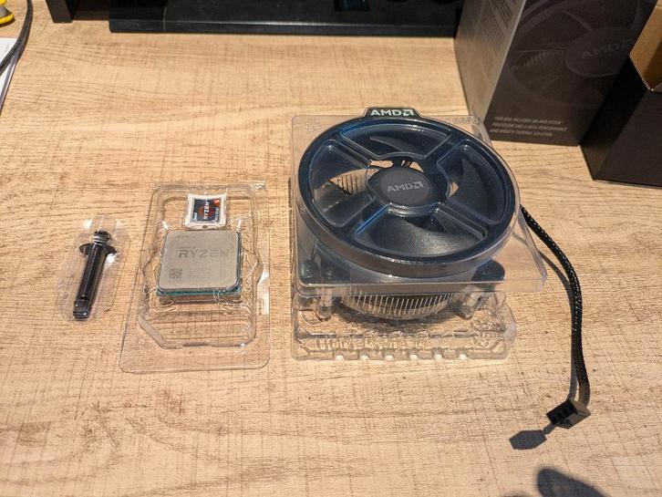 AMD Ryzen 5 1600 processor + nieuwe stock koeler, Computers en Software, Processors, Gebruikt, 6-core, 3 tot 4 Ghz, Ophalen of Verzenden