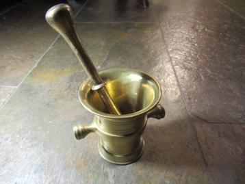 VIJZEL antiek koper met stamper hoog 9 cm € 25  Decoratief beschikbaar voor biedingen