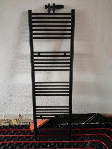 Designradiator badkamer matzwart | 1600x500 | NIEUW! beschikbaar voor biedingen