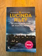 Boek De geheimen van de kostschool - Lucinda Riley, Boeken, Ophalen, Nieuw