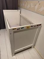 Ikea Houten Babybed en matras (Gratis), Kinderen en Baby's, Babywiegjes en Ledikanten, Ophalen, Gebruikt, Ledikant