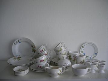 Marjolein Bastin Wildflowers servies beschikbaar voor biedingen