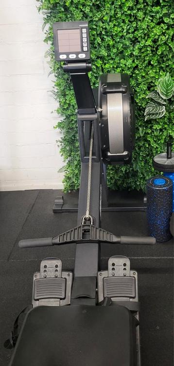 professioneel roeiapparaat, row trainer, fitness  beschikbaar voor biedingen