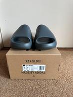 Yeezy Slide Slate Grey | 43, Kleding | Heren, Nieuw, Adidas Yeezy, Ophalen of Verzenden, Overige kleuren