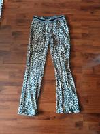 Flared broek  maat 164 gratis, Broek, Gebruikt, Meisje, Ophalen of Verzenden