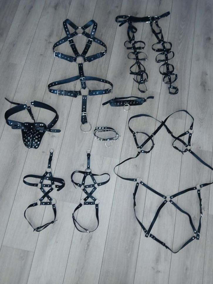 Complete Leren riemen Set, Hobby en Vrije tijd, Kostuums, Theaterbenodigdheden en LARP, Verzenden