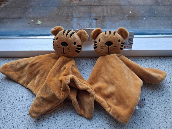 Knuffeldoek Tijger tijgertje van Kruidvat bruin velours, Kinderen en Baby's, Speelgoed | Knuffels en Pluche, Nieuw, Overige typen