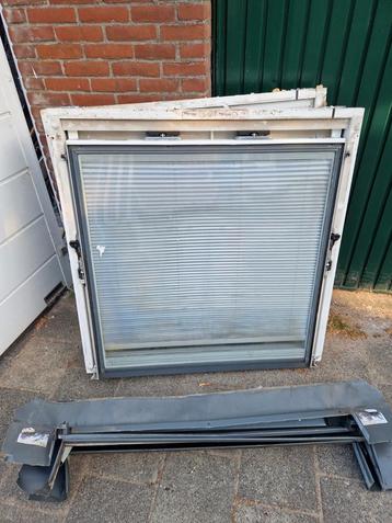 Keylite dakraam 114x 118  beschikbaar voor biedingen