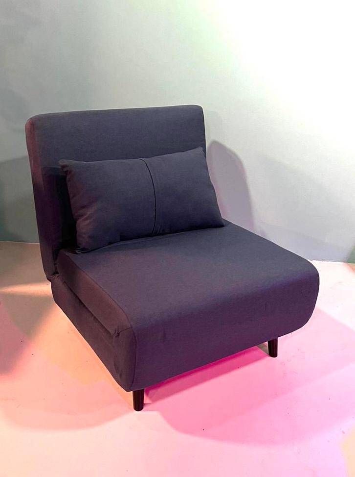 Donkerblauwe Slaapfauteuil - Zo Goed Als Nieuw!, Huis en Inrichting, Banken | Sofa's en Chaises Longues, Zo goed als nieuw, Eenpersoons