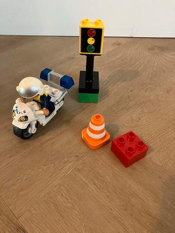 DUPLO Politiemotor - Complete Set beschikbaar voor biedingen