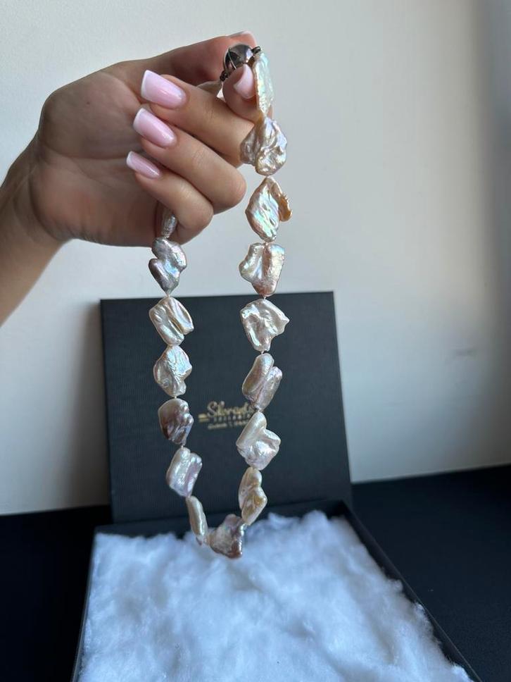 Prachtige luxe collier van platte Barokke parels Kobu Parels, Sieraden, Tassen en Uiterlijk, Kettingen, Zo goed als nieuw, Zilver