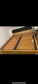 Hulsta tweepersoonsbed van 200cm x 200cm ZGAN, Ophalen, Zo goed als nieuw