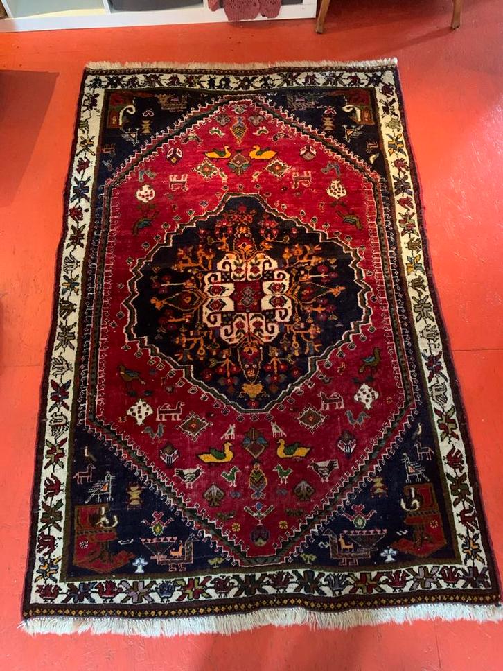Perzisch tapijt - Isfahan, Iran - Handgemaakt, Huis en Inrichting, Stoffering | Tapijten en Kleden, Zo goed als nieuw, 100 tot 150 cm