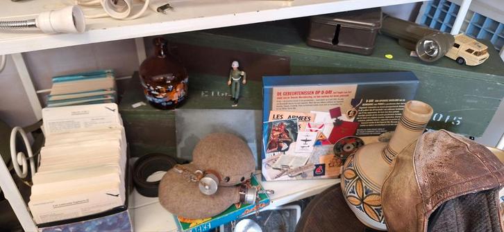 Diverse Legerspullen, Kisten, Helmen, Verzamelen, Militaria | Algemeen, Overige soorten, Overige typen, Overige gebieden, Ophalen of Verzenden