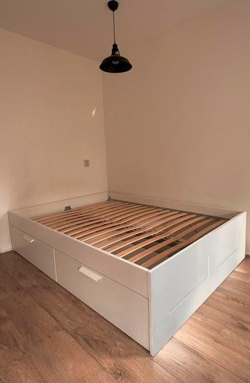 Witte IKEA Brimnes bedframe 140x200 cm 4 lades + lattenbodem