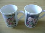 2x Mok DE Douwe Egberts Flower Fairies, Gebruikt, Ophalen of Verzenden, Overige stijlen, Kop(pen) en/of Schotel(s)