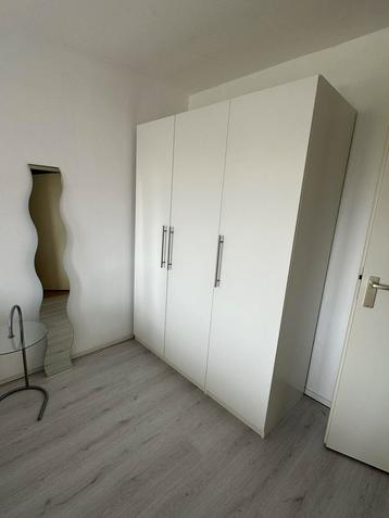 Kledingkast IKEA beschikbaar voor biedingen