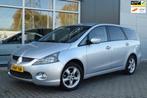 Mitsubishi Grandis 2.4-16V Intense 6p. | Automaat | Airco |, Auto's, Mitsubishi, Stof, Zwart, Startonderbreker, Bedrijf