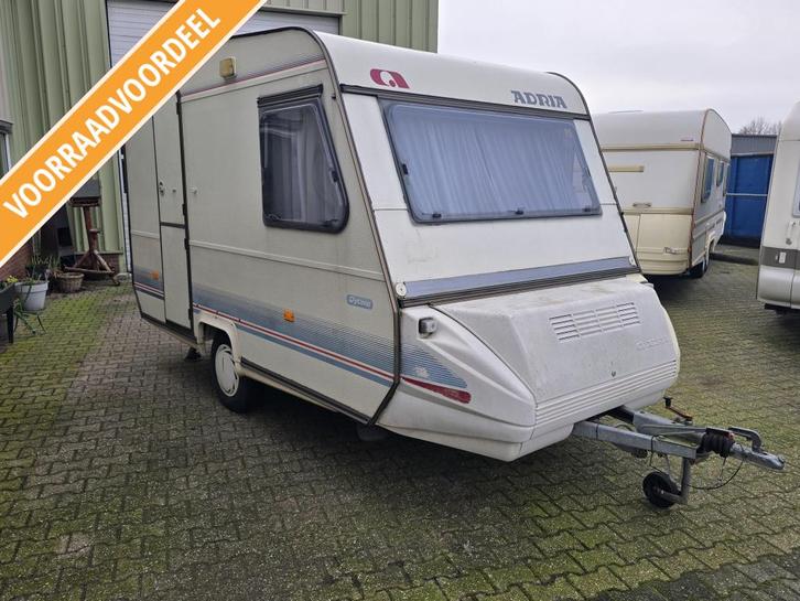 ADRIA OPTIMA 3.70 EK 1995 zgoh voortent rondzit, Caravans en Kamperen, Caravans, Bedrijf, tot en met 2, 500 - 750 kg, Standaardzit