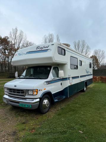 Ford E450 Bigfoot Winnebago Uniek met garage