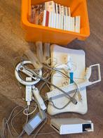 Nintendo Wii RVL-001 Compleet met Games & Wii Board, Spelcomputers en Games, Spelcomputers | Nintendo Wii, Ophalen, Gebruikt, Met 2 controllers