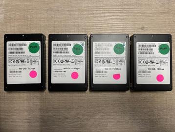 Samsung 960GB / 12Gbps SSD SAS 2.5" Server Hard Drive  beschikbaar voor biedingen